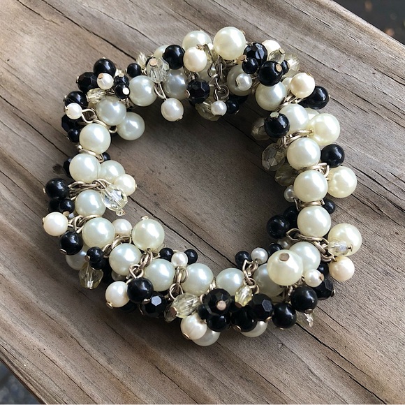 Faux Pearl & Seed Bead Cluster Stretch Bracelet with Silver Tone Chain Accents - Picture 8 of 16